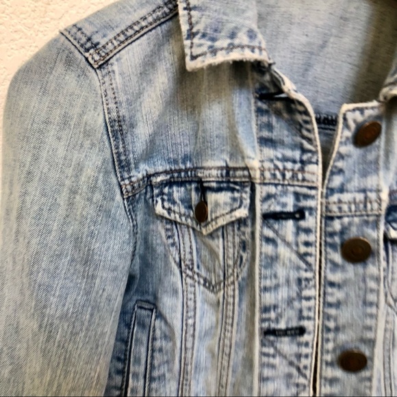 American Eagle Denim Jacket Womens Medium Distressed SPPocket Jean Blue Long Sl. - Picture 5 of 11